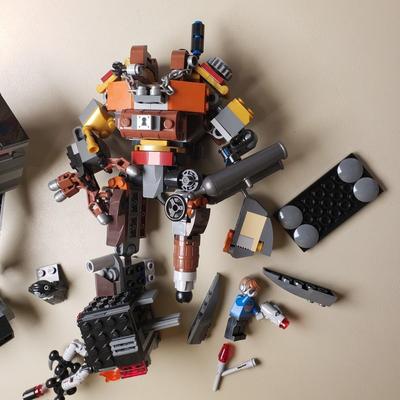 LOT 128B: Lego Creator Thunder Wings, Aviation Adventures & Lego Movie Sets Bad Cop's Pursuit & MetalBeard's Duel