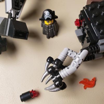 LOT 128B: Lego Creator Thunder Wings, Aviation Adventures & Lego Movie Sets Bad Cop's Pursuit & MetalBeard's Duel