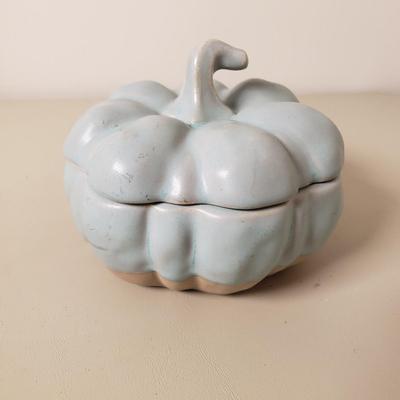 LOT 132B: Pumpkin/Thanksgiving Decor-Crate&Barrel Pumpkin Tureen, Ceramic Turkey & Stoneware Lidded Pumpkins