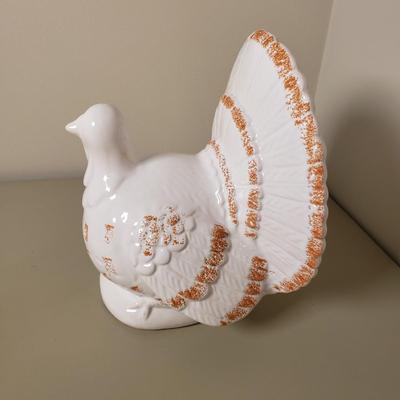 LOT 132B: Pumpkin/Thanksgiving Decor-Crate&Barrel Pumpkin Tureen, Ceramic Turkey & Stoneware Lidded Pumpkins
