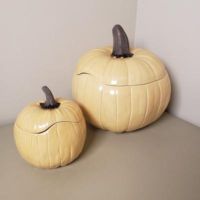 LOT 132B: Pumpkin/Thanksgiving Decor-Crate&Barrel Pumpkin Tureen, Ceramic Turkey & Stoneware Lidded Pumpkins