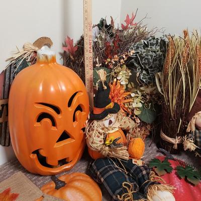 LOT 134B: Fall/Halloween Decor-Jack O Lantern, Wreaths, Burlap Banner & More