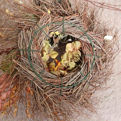 LOT 134B: Fall/Halloween Decor-Jack O Lantern, Wreaths, Burlap Banner & More