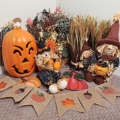 LOT 134B: Fall/Halloween Decor-Jack O Lantern, Wreaths, Burlap Banner & More