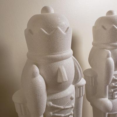 LOT 138B: Pair of Glitter Nutcrackers & Artificial Winter Topiary