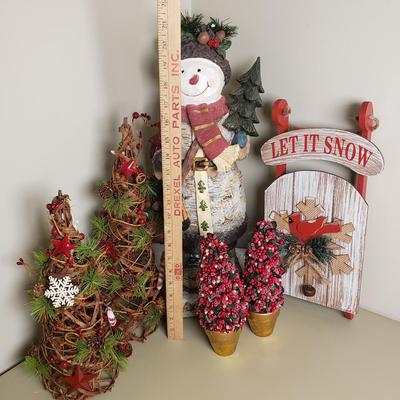 LOT 139B: Winter/Holiday Decor; Tabletop Trees & Topiaries & More