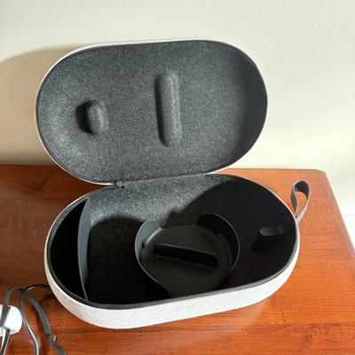 LOT 157K: Oculus VR Headset