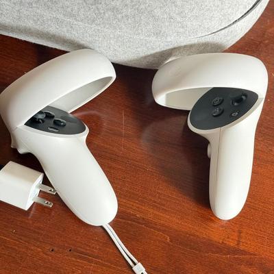 LOT 157K: Oculus VR Headset