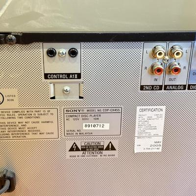 LOT 158L: Sony CD Player Model CDP-CX455