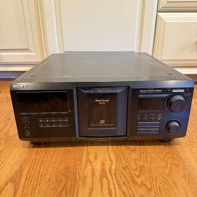 LOT 158L: Sony CD Player Model CDP-CX455