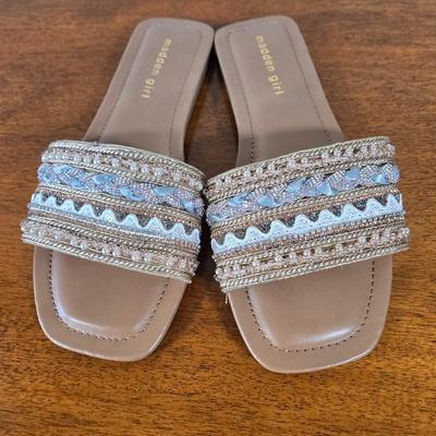 LOT 166W: Two Pairs of Ladies Slide on Sandals with Matching Formal Handbags