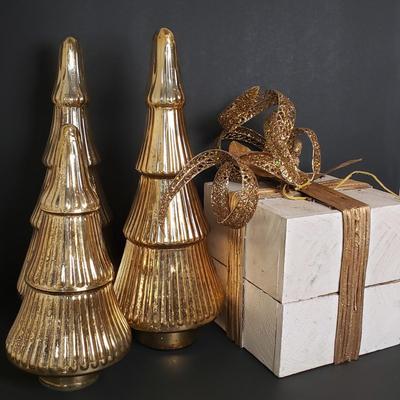 LOT 185B: Set of 3 Golden Mercury Glass Style Trees & Wooden Gift Decoration