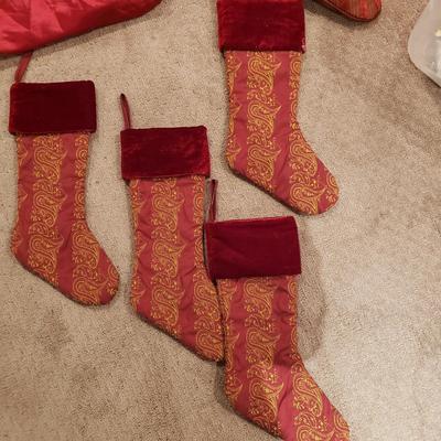 LOT 189B: Christmas Tree Skirt, Decorative Pillows & Stockings with 5 Hooks