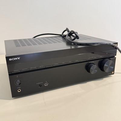 LOT 190B: Sony Multi Channel AV Reciever STR-AZ1000ES