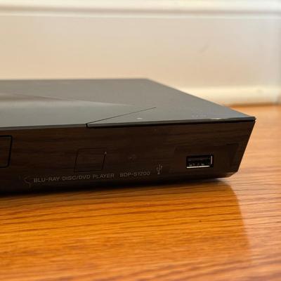 LOT 244K: Sony BluRay/DVD Player Model BDP-S1200