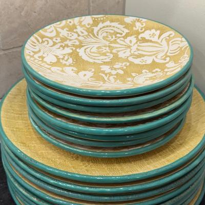 LOT 245K: “Ambiance” Dishware Set