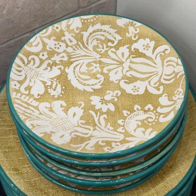 LOT 245K: “Ambiance” Dishware Set