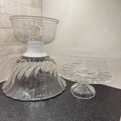 LOT 247K: Two Anchor Hocking Bowls & 2 Cake Stands