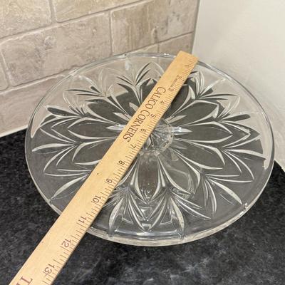 LOT 247K: Two Anchor Hocking Bowls & 2 Cake Stands