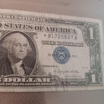 6 SILVER CERTIFICATE DOLLAR BILLS