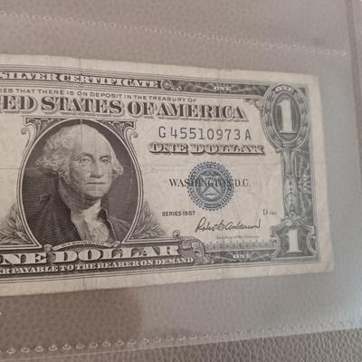 6 SILVER CERTIFICATE DOLLAR BILLS