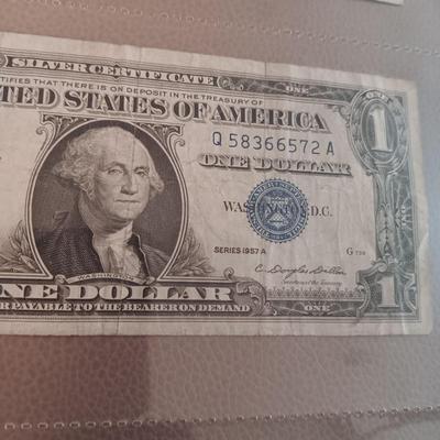 6 SILVER CERTIFICATE DOLLAR BILLS