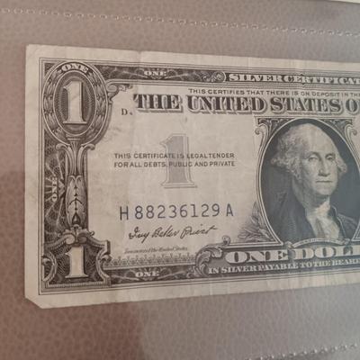 6 SILVER CERTIFICATE DOLLAR BILLS