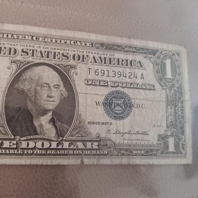 12 SILVER CERTIFICATE DOLLAR BILLS