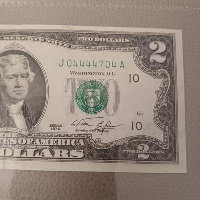 3 UNC $2 DOLLAR BILLS. 2 ARE SEQUENTIAL, THREE $2 BILLS 2 ARE SEQUENTIAL