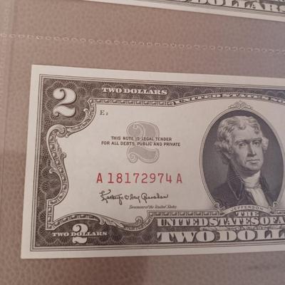 2 PAIRS OF SEQUENTIAL RED SEAL $2 DOLLAR BILLS