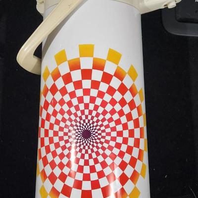 Sale Photo Thumbnail #373: Vintage Apollo Air Pot 2.5L Vaccuum Thermos Complete Checkerboard Pattern (untested)