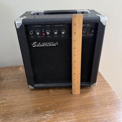 LOT 34: Silvertone Smart IIIs Guitar Amplifier