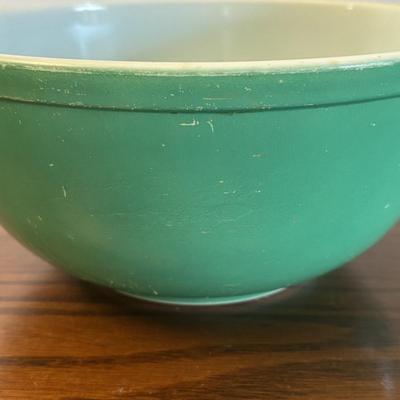 LOT 83: Vintage Fire King Jadeite 7" Bowl along with 2 Primary Color Pyrex Bowls 7" & 8.5"