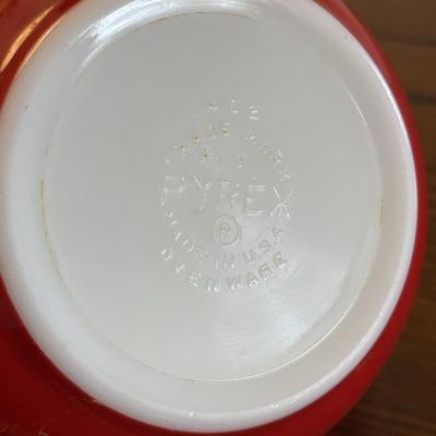 LOT 83: Vintage Fire King Jadeite 7" Bowl along with 2 Primary Color Pyrex Bowls 7" & 8.5"
