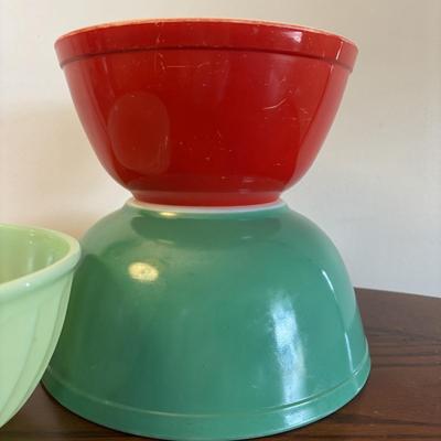 LOT 83: Vintage Fire King Jadeite 7" Bowl along with 2 Primary Color Pyrex Bowls 7" & 8.5"