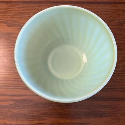 LOT 83: Vintage Fire King Jadeite 7" Bowl along with 2 Primary Color Pyrex Bowls 7" & 8.5"