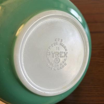 LOT 83: Vintage Fire King Jadeite 7" Bowl along with 2 Primary Color Pyrex Bowls 7" & 8.5"