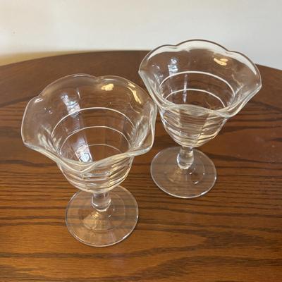 LOT 85: Oster Blender, Hand-Painted Mug,Polka Dot Beverage Glasses, Fountain ware Soda Glasses & More