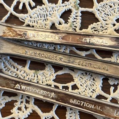 LOT 88: Wm Rogers Flatware