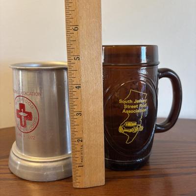 LOT 90: At the Beach Collection: a "Girly" Mug, Wildwood Glasses, Carved Wooden Sea Turtle & Framed Print of Nautilus Shell