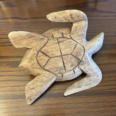 LOT 90: At the Beach Collection: a "Girly" Mug, Wildwood Glasses, Carved Wooden Sea Turtle & Framed Print of Nautilus Shell