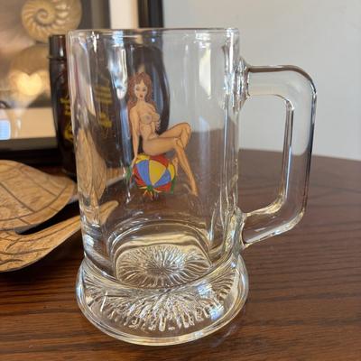 LOT 90: At the Beach Collection: a "Girly" Mug, Wildwood Glasses, Carved Wooden Sea Turtle & Framed Print of Nautilus Shell