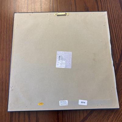 LOT 90: At the Beach Collection: a "Girly" Mug, Wildwood Glasses, Carved Wooden Sea Turtle & Framed Print of Nautilus Shell