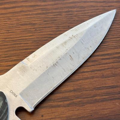 LOT 93: Frost Cutlery Pocket Knife & Franklin Mint Colt 1877 Double Action "Lightning"