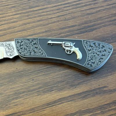 LOT 93: Frost Cutlery Pocket Knife & Franklin Mint Colt 1877 Double Action "Lightning"