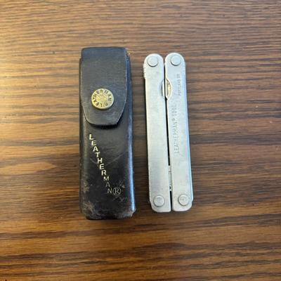 LOT 94: Pocket Knives: Brown Stone 715, Leatherman Tool, Combo Edge