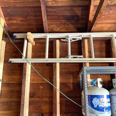 LOT 111: Aluminum Ladder