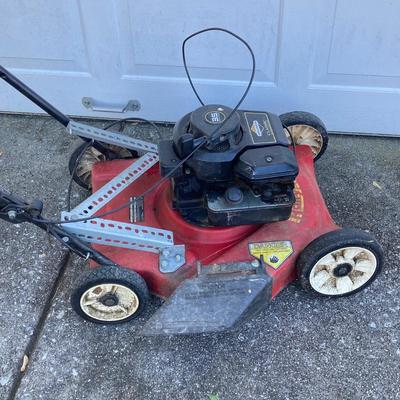 LOT 115: American Yard Products, Inc. Briggs & Stratton Classic Rally Plus 20" Gas Powered Lawn Mower - Model AB105A