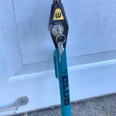 LOT 118: Shop Vac Wet / Dry 5 Gallon Vac, Schumacher Battery Charger in Original Box, Lug-All Hoist and The Club Steering Wheel Lock with...