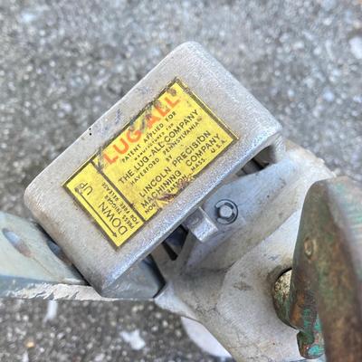 LOT 118: Shop Vac Wet / Dry 5 Gallon Vac, Schumacher Battery Charger in Original Box, Lug-All Hoist and The Club Steering Wheel Lock with...